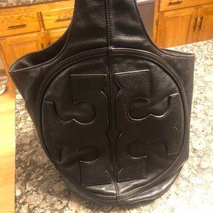 All T Pebbled Leather Hobo Bag, Black